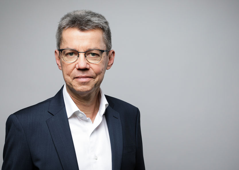 Philipp Schulz, Senior Manager Communication